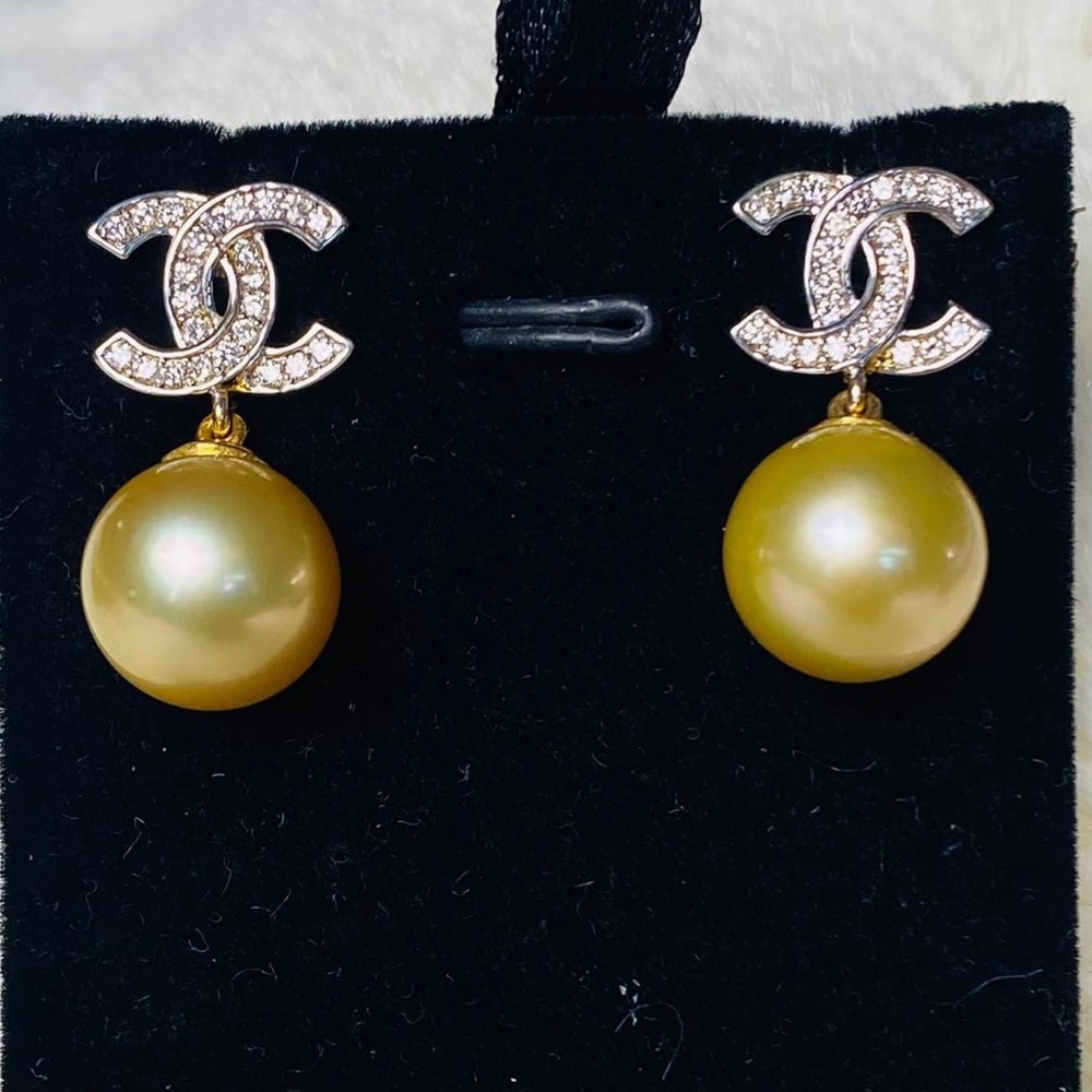 Pearl earrings for sell